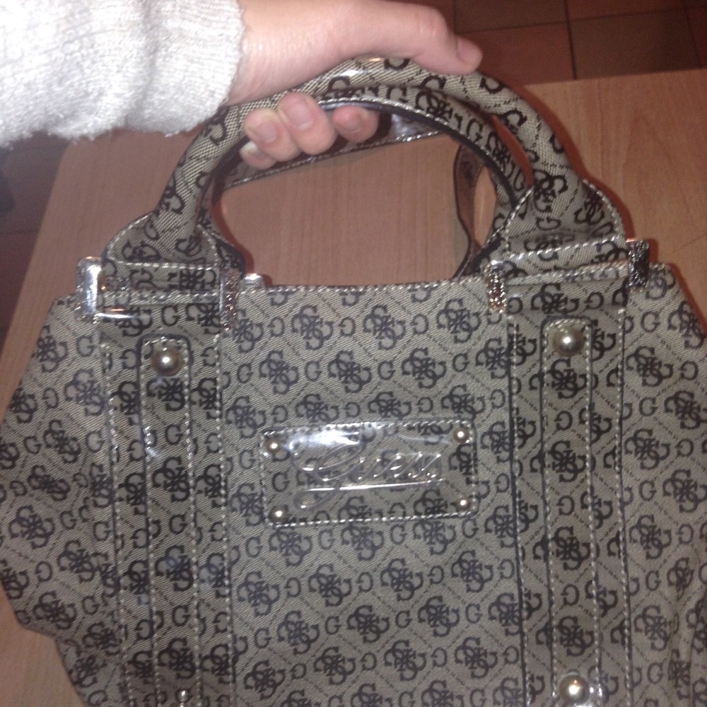 Authentic Guess Tote Purse Hand/Shoulder G Logo